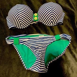 Bikini with push up bra